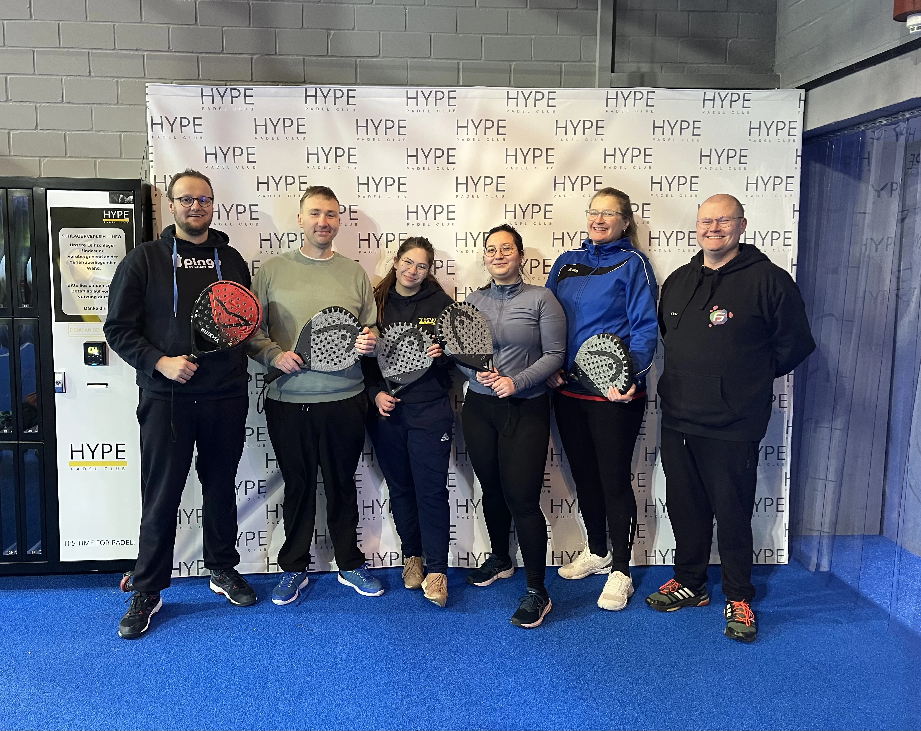 Das Pingu Team beim gemeinsamen Padel im Januar